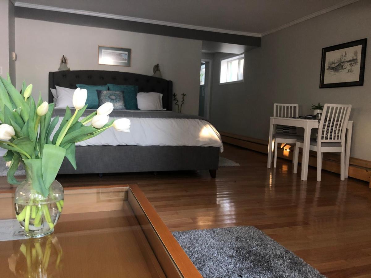 Great Slave Lakeside Bed & Breakfast Yellowknife Exterior foto